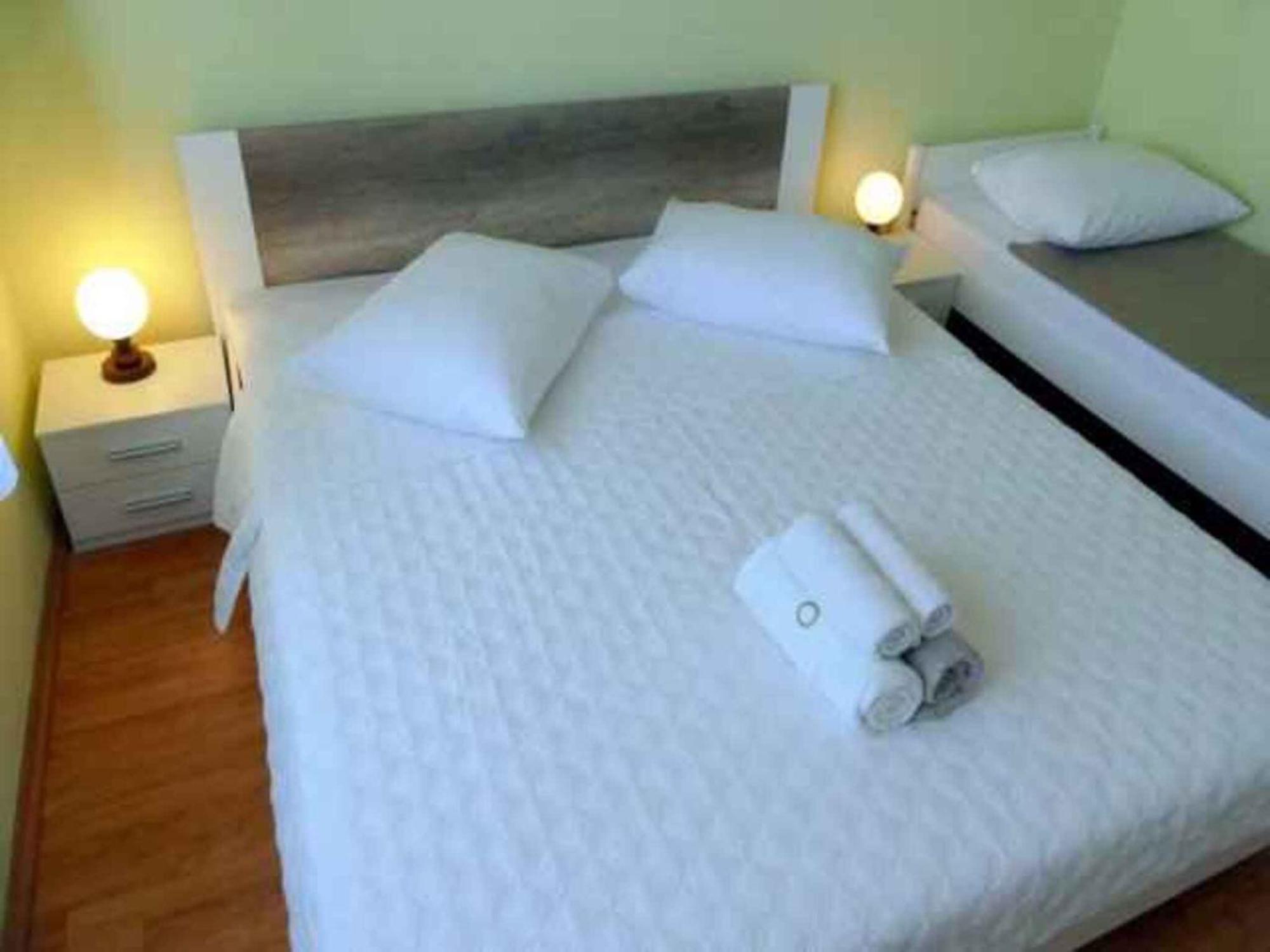 Apartments In Rab - Insel Rab 39950 Mundanije Kültér fotó